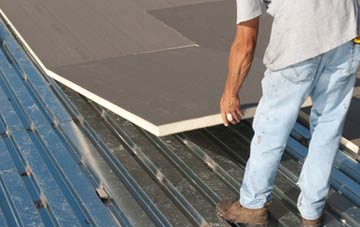 benefits of insulating Lynchat flat roofing